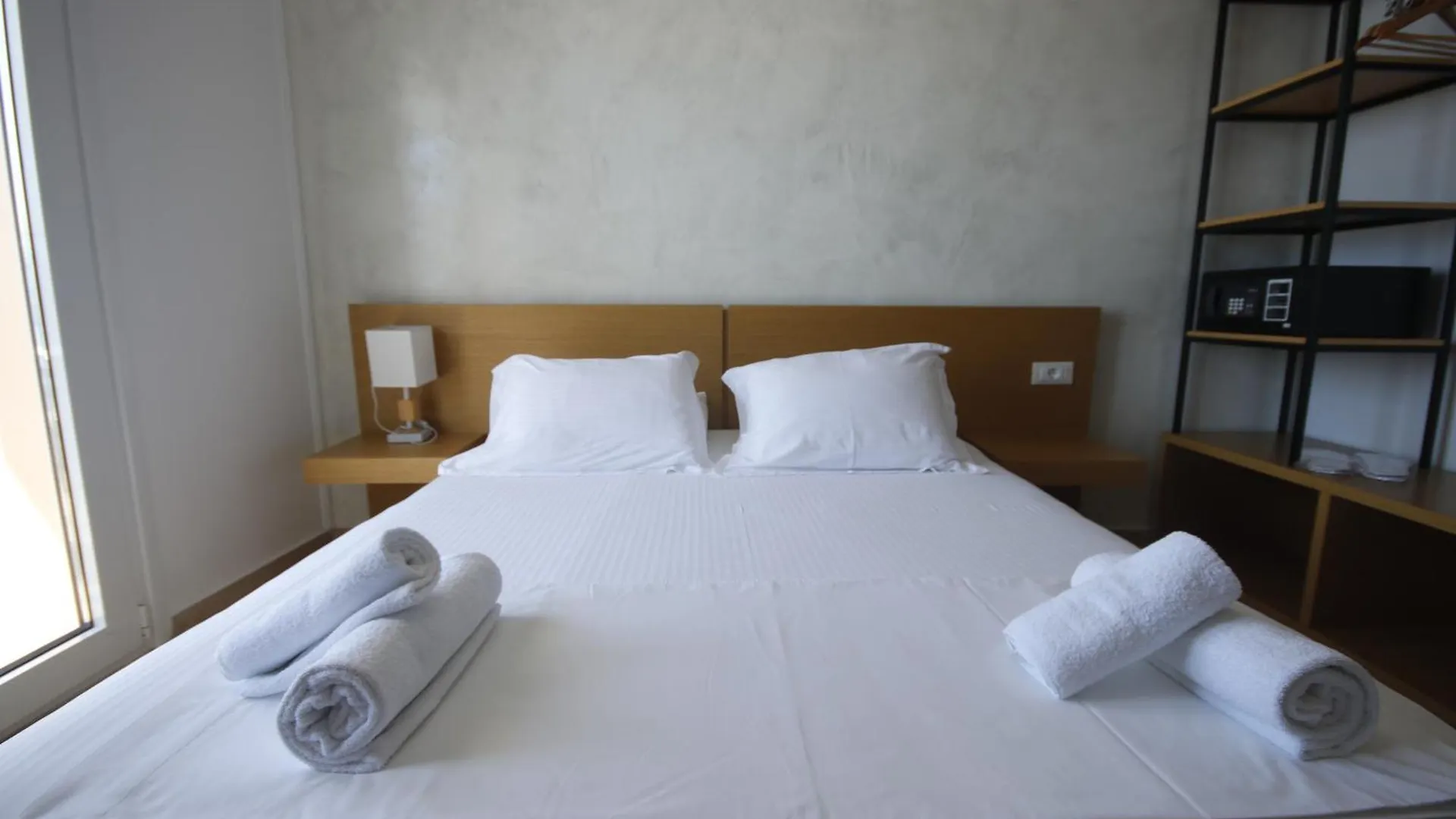Arxontiko Hotel Himare 4*,